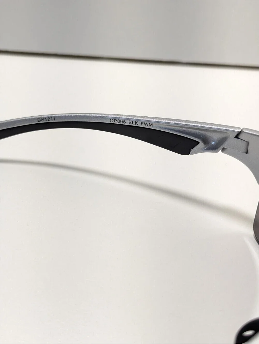 FOSTER GRANT DS1217 Black & Silver Wrap Sunglasses QP805 BLK FWM Sporty Stylish